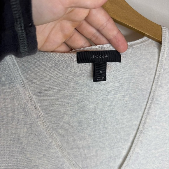 J Crew 48889 Women's Lightweight Merino Wool V-Neck Bright Sweater Heather Grey - Picture 3 of 9